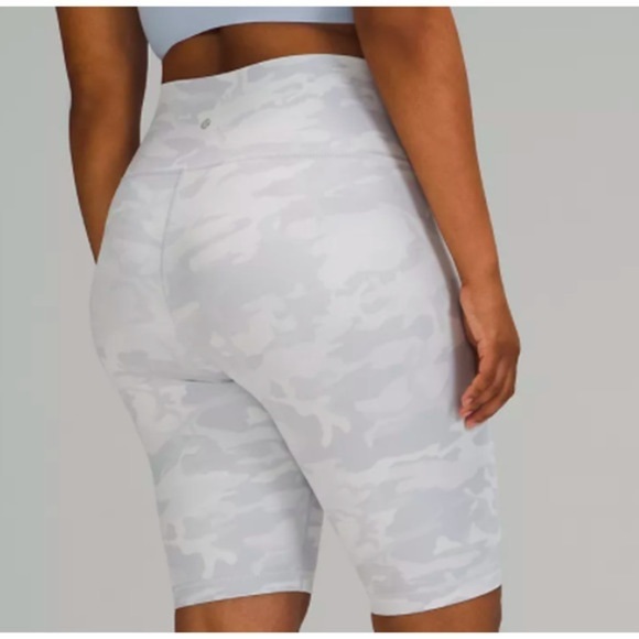 Lululemon Wunder Under 10” Biker Shorts - Picture 4 of 9